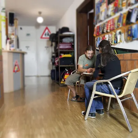 Globetrotter Hauptbahnhof Hostel *